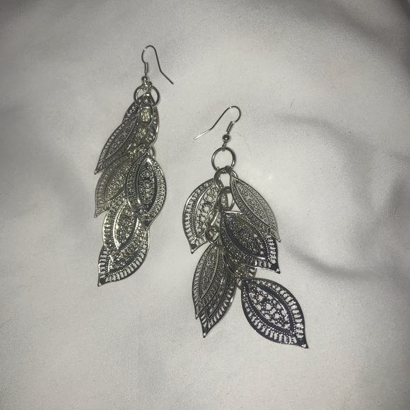 Earrings - Picture 1 of 1